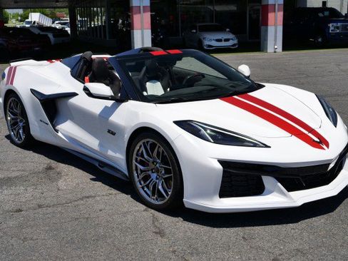 Used 2023 Chevrolet Corvette Z06 RWD image 4