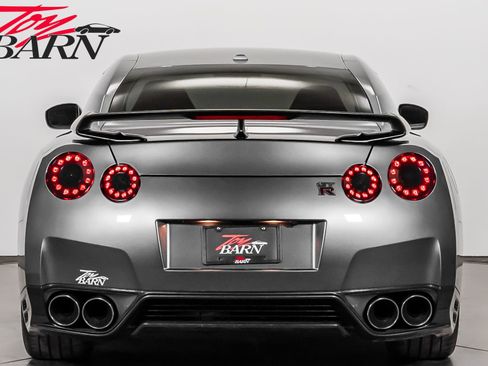 Used 2013 Nissan GT-R Black Edition image 4