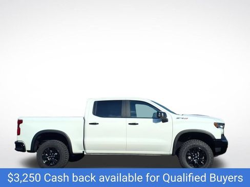 New 2026 Chevrolet Silverado 1500 ZR2 AWD/4WD image 2