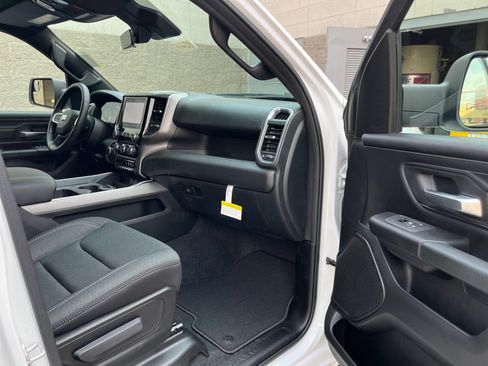 New 2026 RAM 1500 Express AWD/4WD image 27