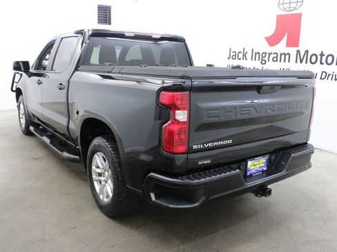 Used 2021 Chevrolet Silverado 1500 W/T w/ Z71 Off-Road Package AWD/4WD image 3