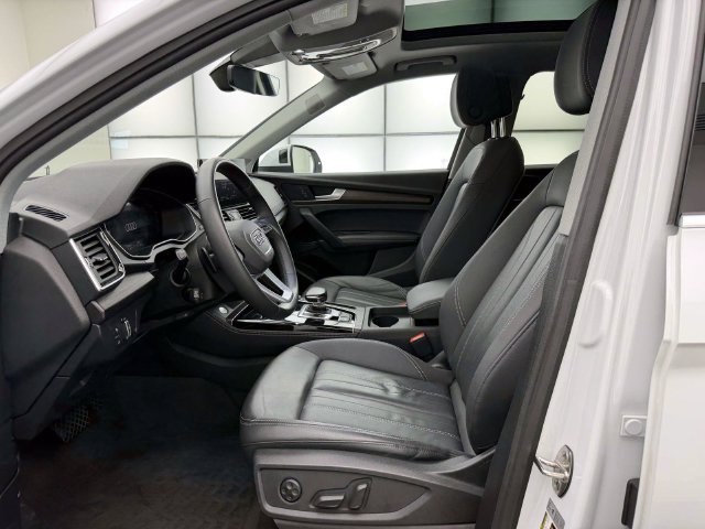 Certified 2023 Audi Q5 Premium Plus w/ Premium Plus Package AWD/4WD image 18