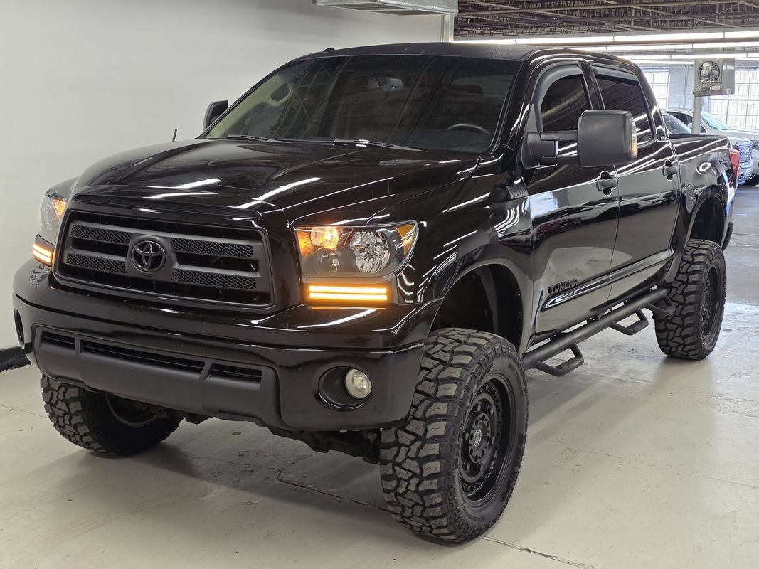 Used 2012 Toyota Tundra 4x4 CrewMax w/ SR5 Pkg image 14