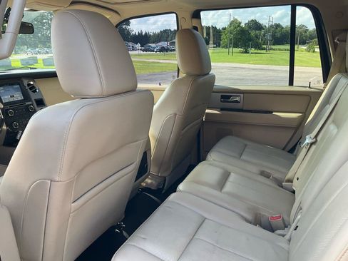 Used 2017 Ford Expedition Limited w/ Equipment Group 301A AWD/4WD image 23