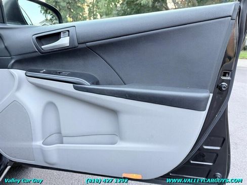 Used 2012 Toyota Camry LE FWD image 25
