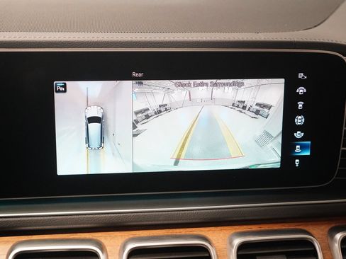 Certified 2023 Mercedes-Benz GLS 580 4MATIC image 25