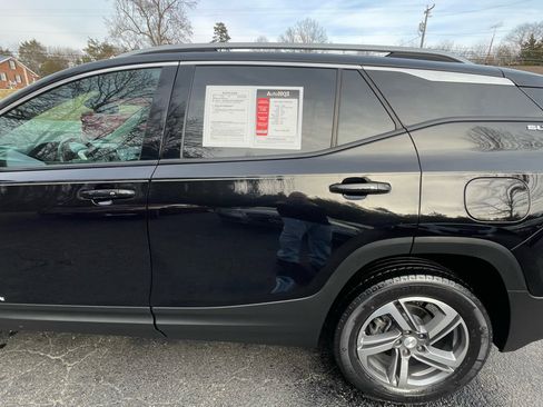 Used 2021 GMC Terrain SLT image 4