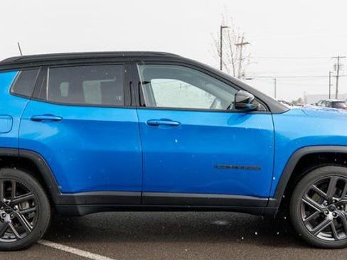 Used 2026 Jeep Compass Limited AWD/4WD image 5