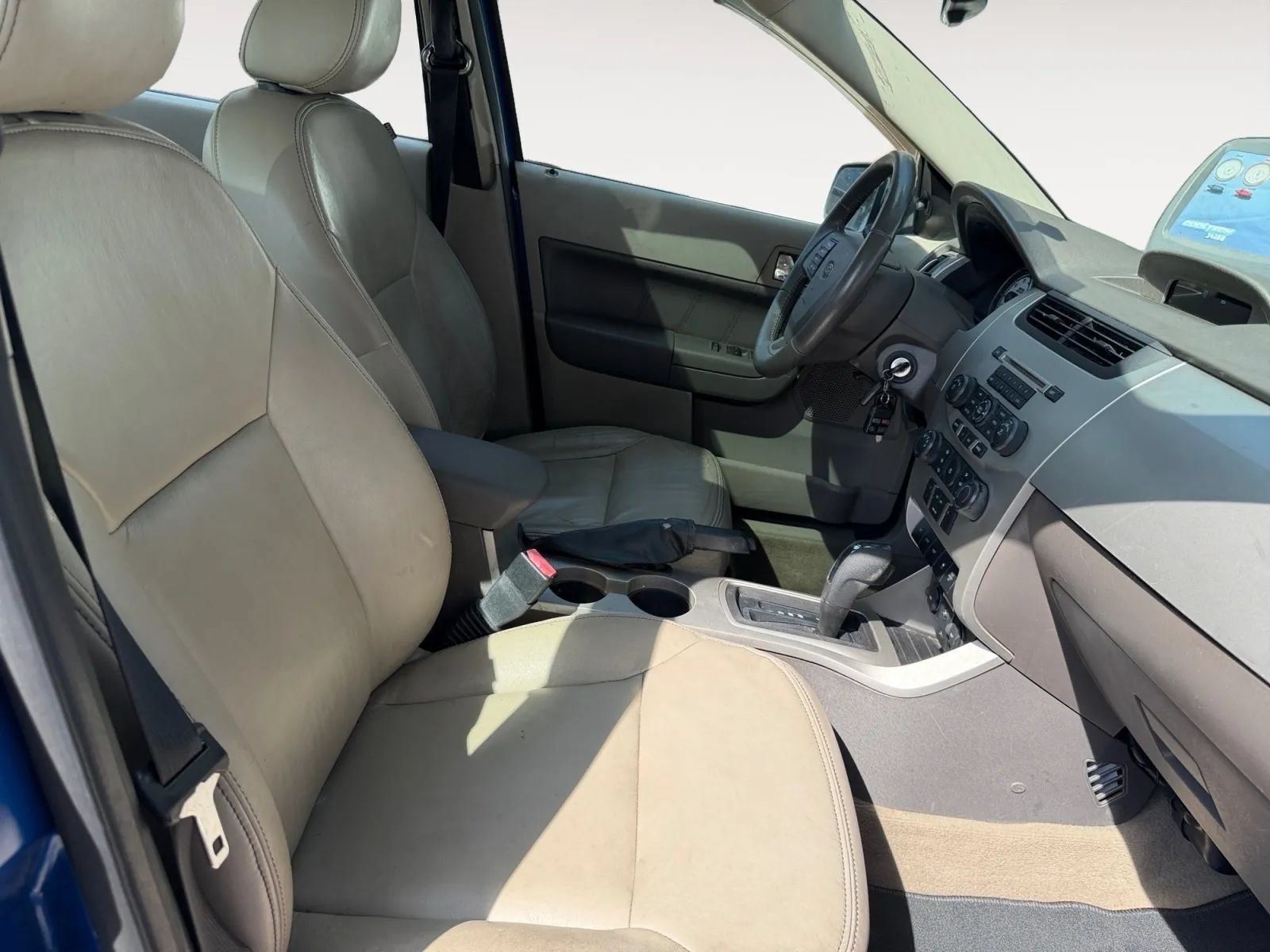 Used 2010 Ford Focus SEL FWD image 11