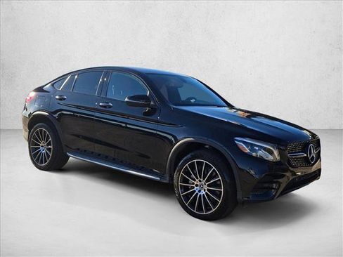 Used 2018 Mercedes-Benz GLC 300 4MATIC Coupe image 2