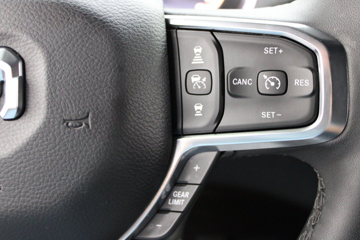 Used 2025 RAM 2500 Laramie w/ Sport Appearance Package AWD/4WD image 21