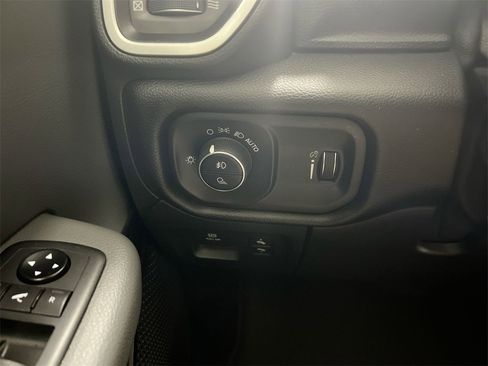 Used 2020 RAM 1500 Big Horn image 17