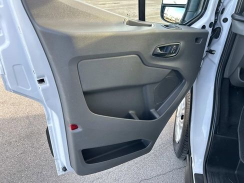 Used 2023 Ford Transit 350 XLT image 22
