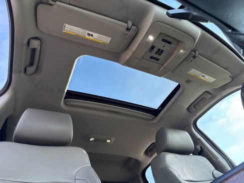 Used 2014 GMC Sierra 1500 SLT w/ SLT Crew Cab Value Package image 23