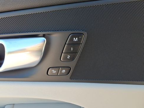 Certified 2024 Volvo XC60 B5 Plus AWD/4WD image 16