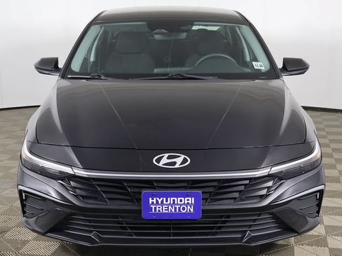 Used 2024 Hyundai Elantra SEL FWD image 10
