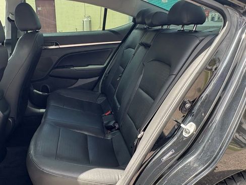 Used 2019 Hyundai Elantra Limited w/ Cargo Package image 11