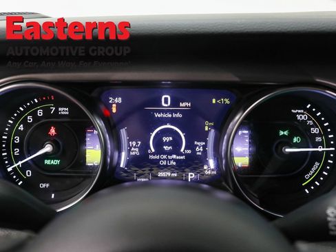 Used 2023 Jeep Wrangler Unlimited w/ Cold Weather Group image 18