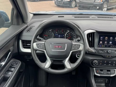 Used 2024 GMC Terrain SLE AWD/4WD image 10