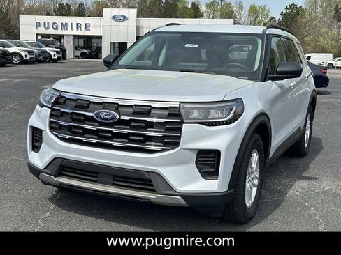 New 2026 Ford Explorer Active image 3
