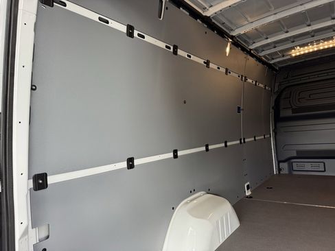 Used 2024 Mercedes-Benz Sprinter 3500 image 9