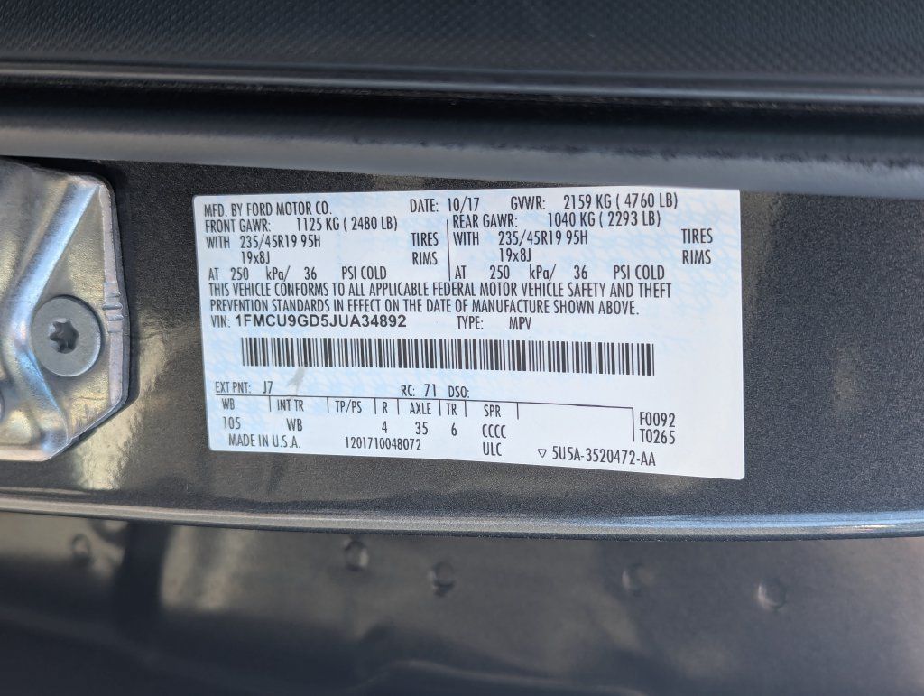 Used 2018 Ford Escape SE w/ SE Sport Appearance Package AWD/4WD image 36