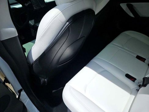 Used 2021 Tesla Model Y Performance image 30