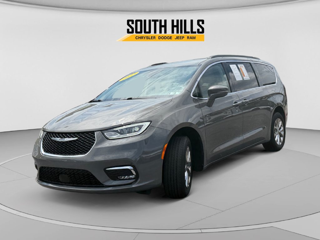 Used 2022 Chrysler Pacifica Touring-L AWD/4WD image 1