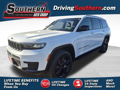 Used 2025 Jeep Grand Cherokee L Laredo image 1