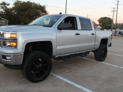 Used 2014 Chevrolet Silverado 1500 LT w/ LT Convenience Package image 3