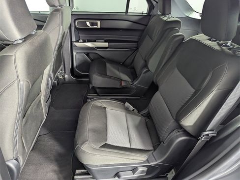 Used 2024 Ford Explorer XLT image 66