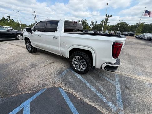 Used 2022 GMC Sierra 1500 Denali w/ Denali Reserve Package AWD/4WD image 5