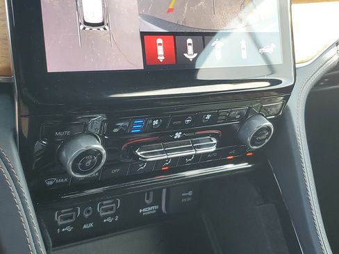 Certified 2022 Jeep Grand Cherokee Summit AWD/4WD image 29