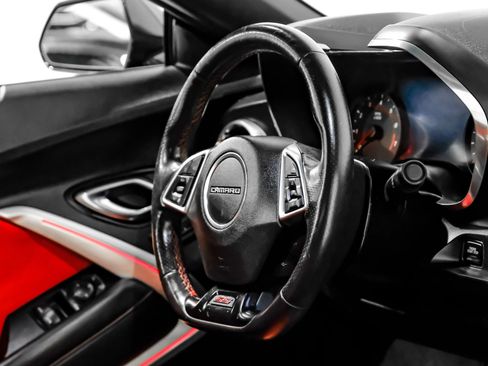 Used 2018 Chevrolet Camaro SS RWD image 14