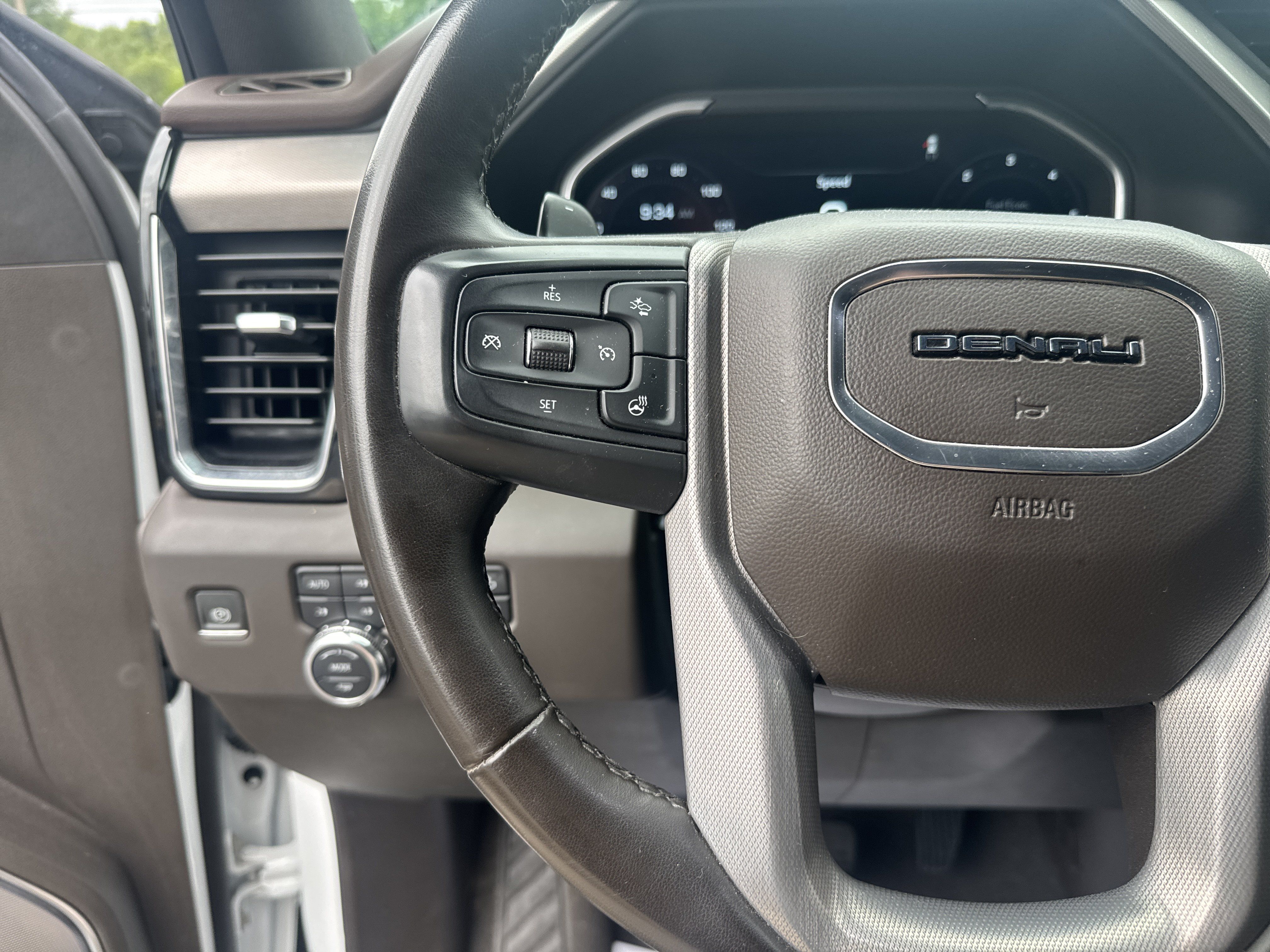 Used 2024 GMC Sierra 1500 Denali w/ Denali Reserve Package AWD/4WD image 18