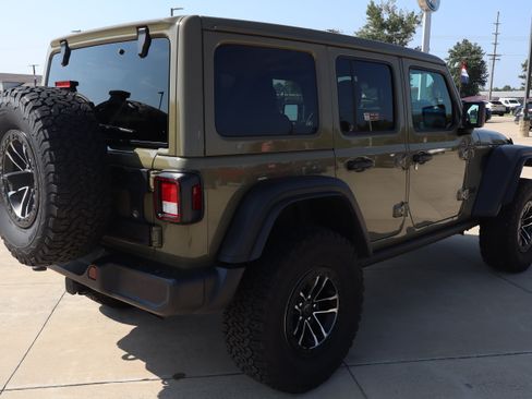 Used 2025 Jeep Wrangler Unlimited Sport AWD/4WD image 5