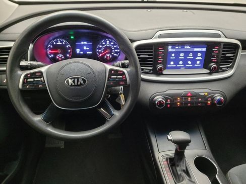 Used 2019 Kia Sorento FWD image 22