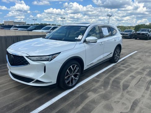 Used 2024 Acura MDX w/ Technology Package FWD image 2