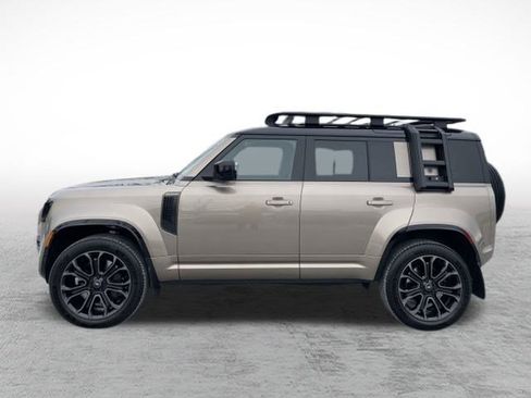 Used 2025 Land Rover Defender 110 image 8