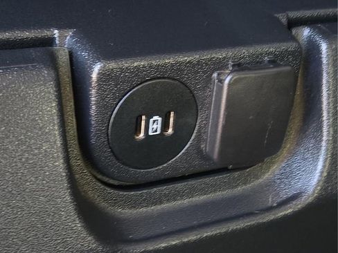 Used 2023 Ford F250 XL w/ XL Chrome Package image 16