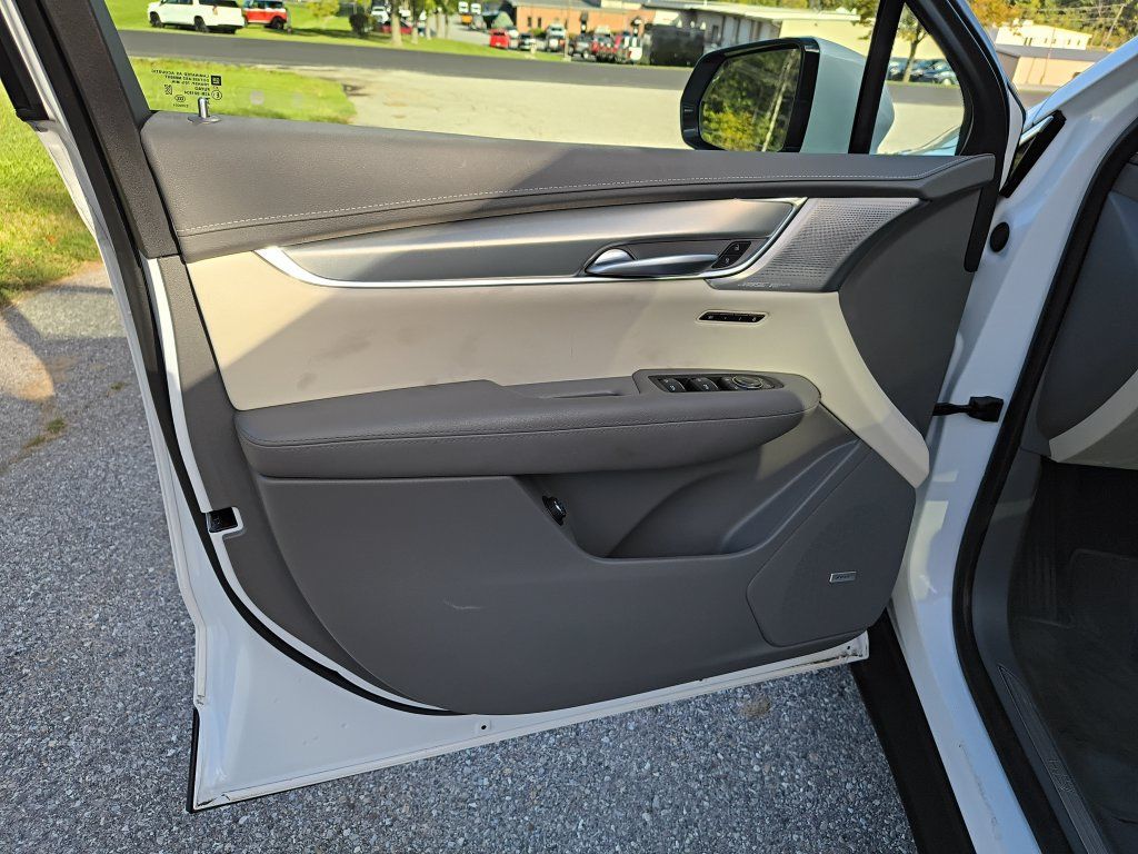 Used 2023 Cadillac XT5 Premium Luxury AWD/4WD image 10