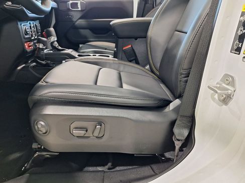 New 2025 Jeep Wrangler Unlimited Rubicon 392 image 14