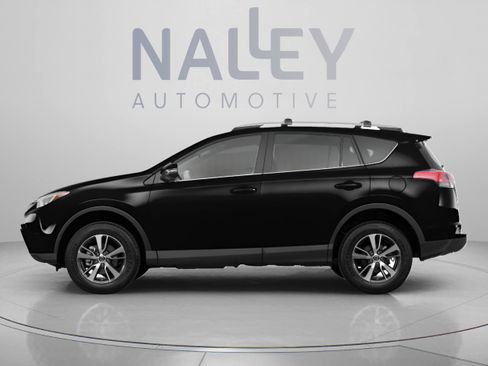Used 2018 Toyota RAV4 XLE FWD image 2