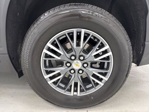 Used 2024 Chevrolet Traverse LT w/ Trailering Package image 37