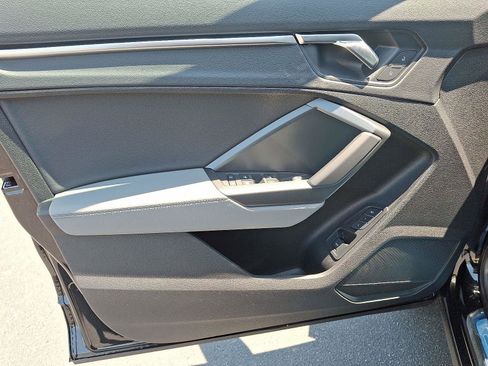 Used 2025 Audi Q3 2.0T Premium w/ Convenience Package image 10