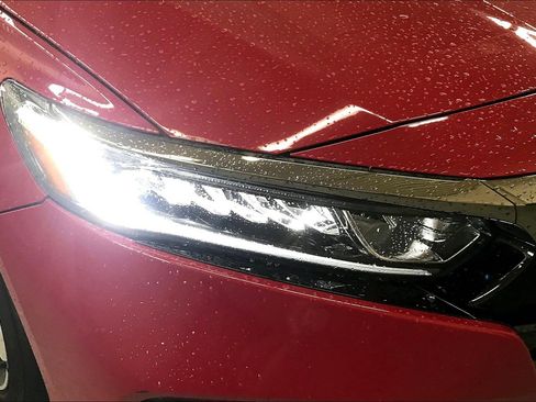Used 2018 Honda Accord Sport image 26