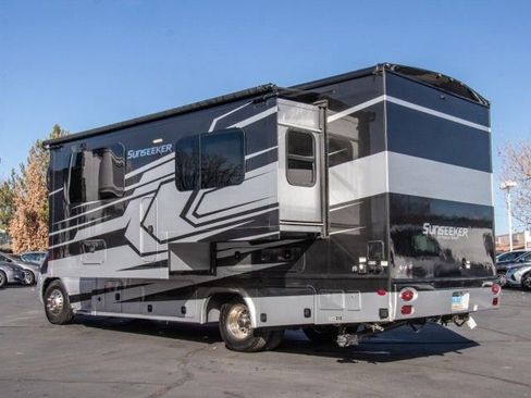 Used 2022 Mercedes-Benz Sprinter 3500 image 5