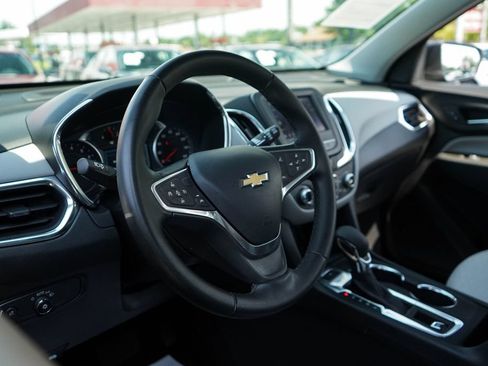 Used 2023 Chevrolet Equinox LT w/ Driver Convenience Package AWD/4WD image 5