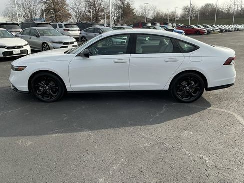 Used 2025 Honda Accord SE image 8