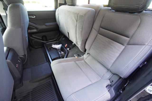 Used 2023 Nissan Frontier SV w/ SV Convenience Package RWD image 29